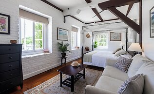 Admiral's Inn and Gunpowder Suites