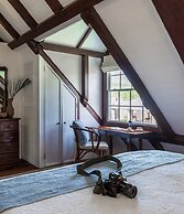 Admiral's Inn and Gunpowder Suites