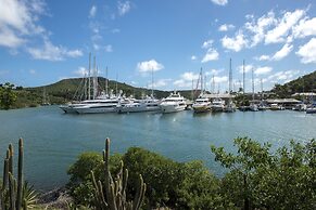 Admiral's Inn and Gunpowder Suites