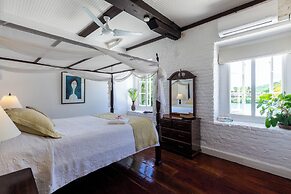 Admiral's Inn and Gunpowder Suites