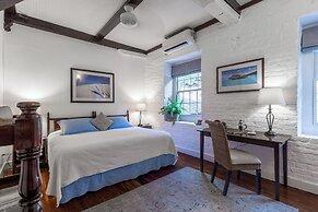 Admiral's Inn and Gunpowder Suites