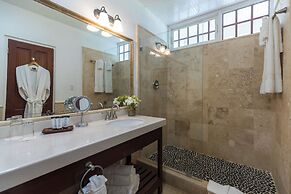 Admiral's Inn and Gunpowder Suites