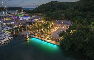 Admiral's Inn and Gunpowder Suites