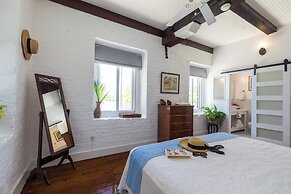 Admiral's Inn and Gunpowder Suites