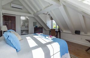 Admiral's Inn and Gunpowder Suites