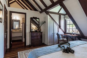 Admiral's Inn and Gunpowder Suites