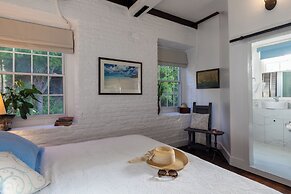 Admiral's Inn and Gunpowder Suites