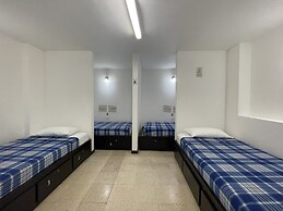 Hostal Lleras Calle 8 - Hostel