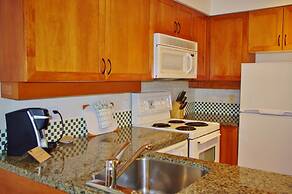 Alpenglow Lodge by MountainView