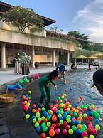 The Singhasari Resort