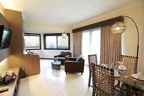 The Singhasari Resort