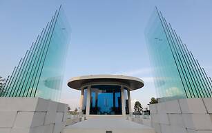 The Singhasari Resort