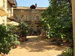 Hotel & Boardinghouse Garden Living