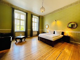 Hotel & Boardinghouse Garden Living