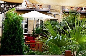 Hotel & Boardinghouse Garden Living