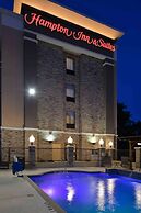 Hampton Inn & Suites Dallas Market Center