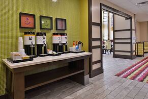 Hampton Inn & Suites Dallas Market Center