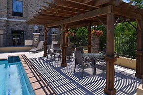 Hampton Inn & Suites Dallas Market Center