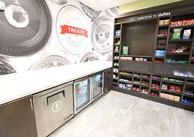 Hampton Inn & Suites Dallas Market Center