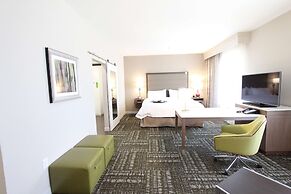 Hampton Inn & Suites Dallas Market Center