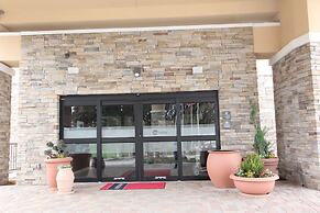 Hampton Inn & Suites Dallas Market Center