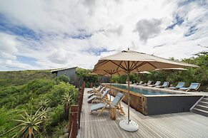 Rhino Ridge Safari Lodge