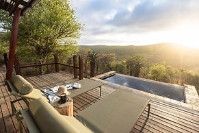 Rhino Ridge Safari Lodge