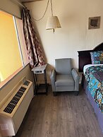 Down Towner Inn
