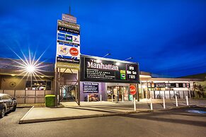 Nightcap at Manhattan Hotel