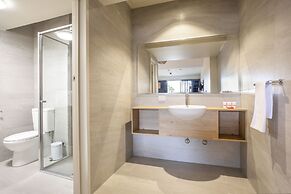 Nightcap at Manhattan Hotel