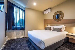 Nightcap at Manhattan Hotel