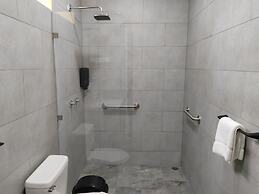 Hotel Bamboo Aeropuerto