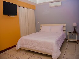 Hotel Bamboo Aeropuerto