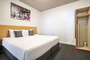 Nightcap at Waltzing Matilda Hotel