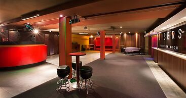 Nightcap at Waltzing Matilda Hotel