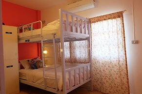 Finlay House - Hostel