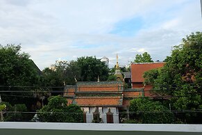 Finlay House - Hostel