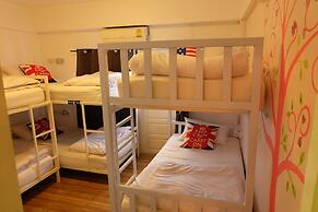 Finlay House - Hostel