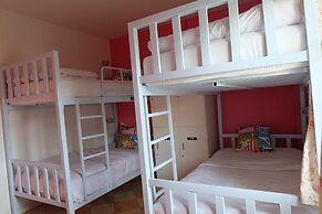 Finlay House - Hostel
