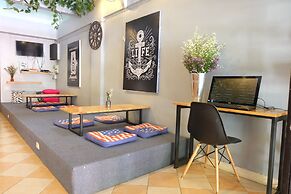 Finlay House - Hostel