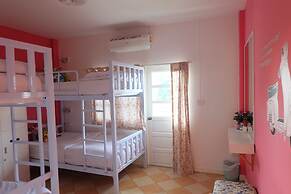 Finlay House - Hostel