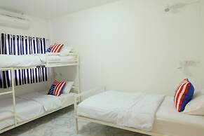 Finlay House - Hostel