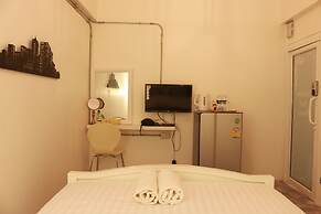 Finlay House - Hostel