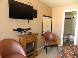 Eagle Crater Lake Inn