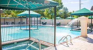 French Quarter Resort by Coolvacay