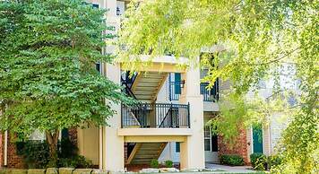 French Quarter Resort by Coolvacay