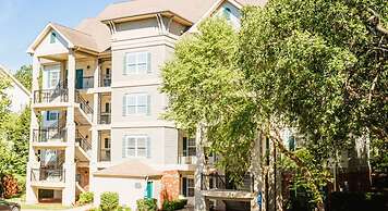 French Quarter Resort by Coolvacay