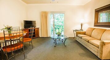 French Quarter Resort by Coolvacay