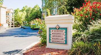 French Quarter Resort by Coolvacay