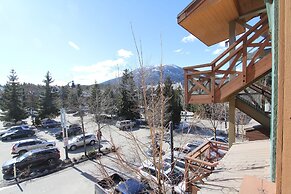 Marketplace Lodge by Whistler Retreats